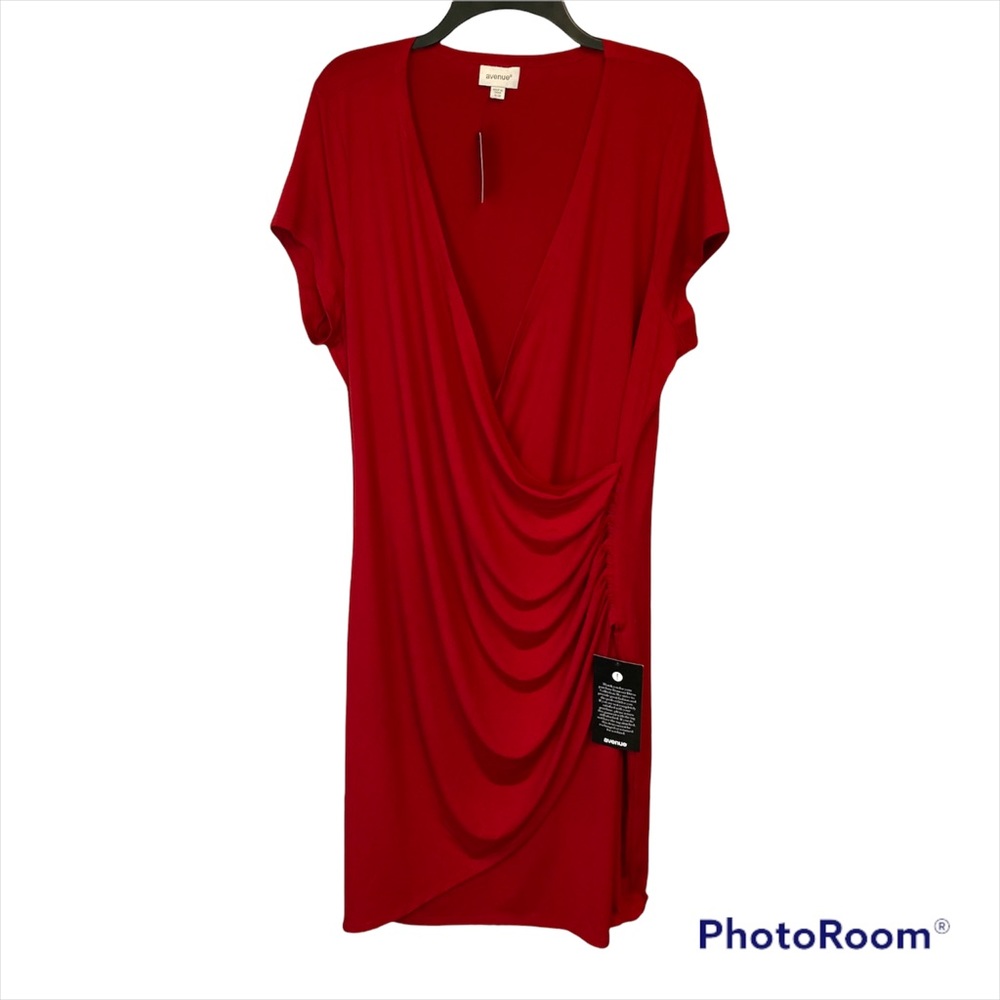 Avenue NWT stunning red wrap midi dress size 18/20